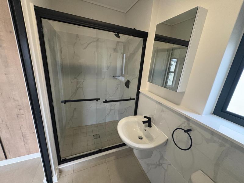 To Let 2 Bedroom Property for Rent in Richwood Western Cape